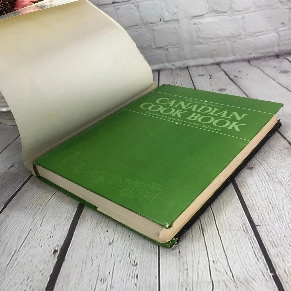 vintage nellie lyle pattinson's canadian Cookbook 1977